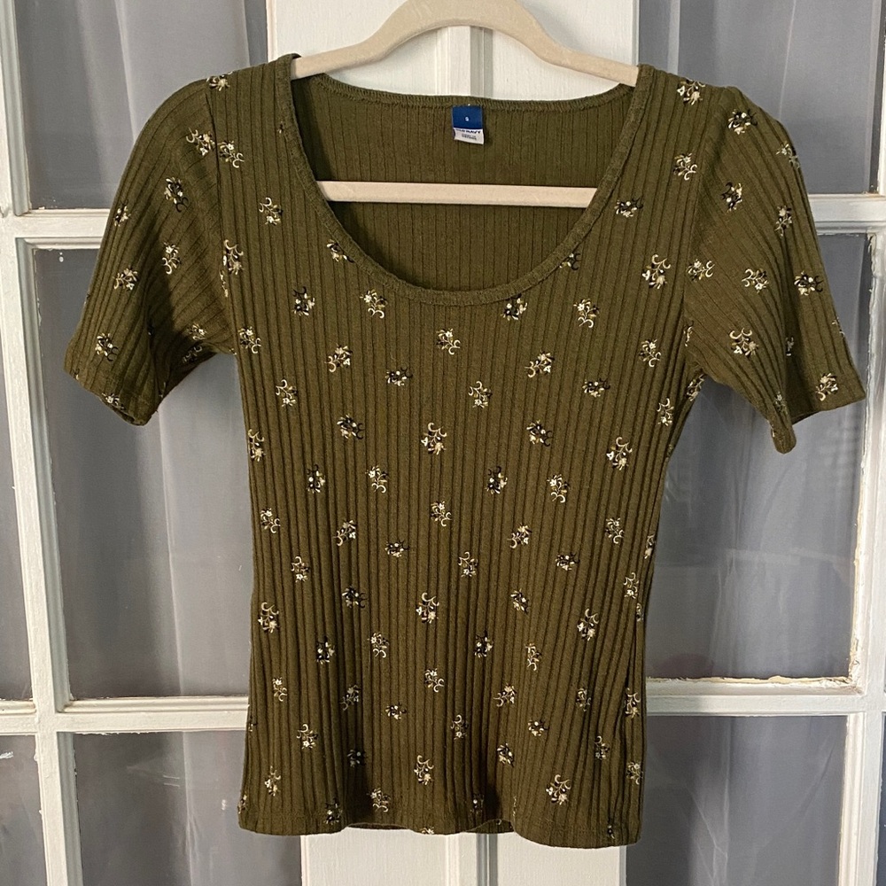 Old Navy Olive Green Floral Pattern Ribbed Top Shirt